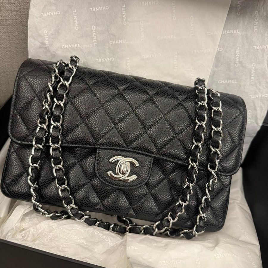 *SHIHNA名牌精品* CHANEL CF 23 荔枝牛皮黑銀 釦斜背包/肩背包 (芯片款)-0