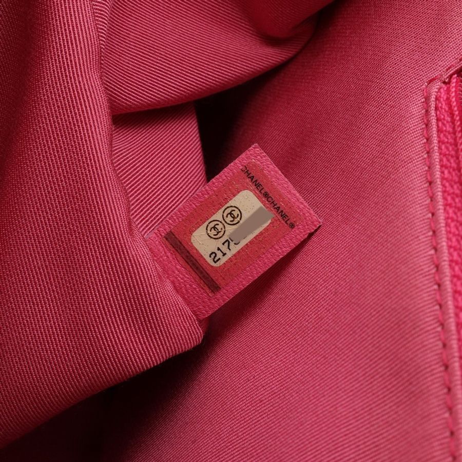 CHANEL 香奈兒 Mademoiselle Chic Flap 肩背包 粉色 菱格紋 羊皮 金扣 A93938-4