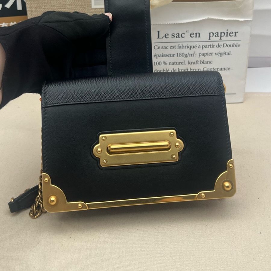 Prada/普拉達 prada黑金宮廷盒子包-2