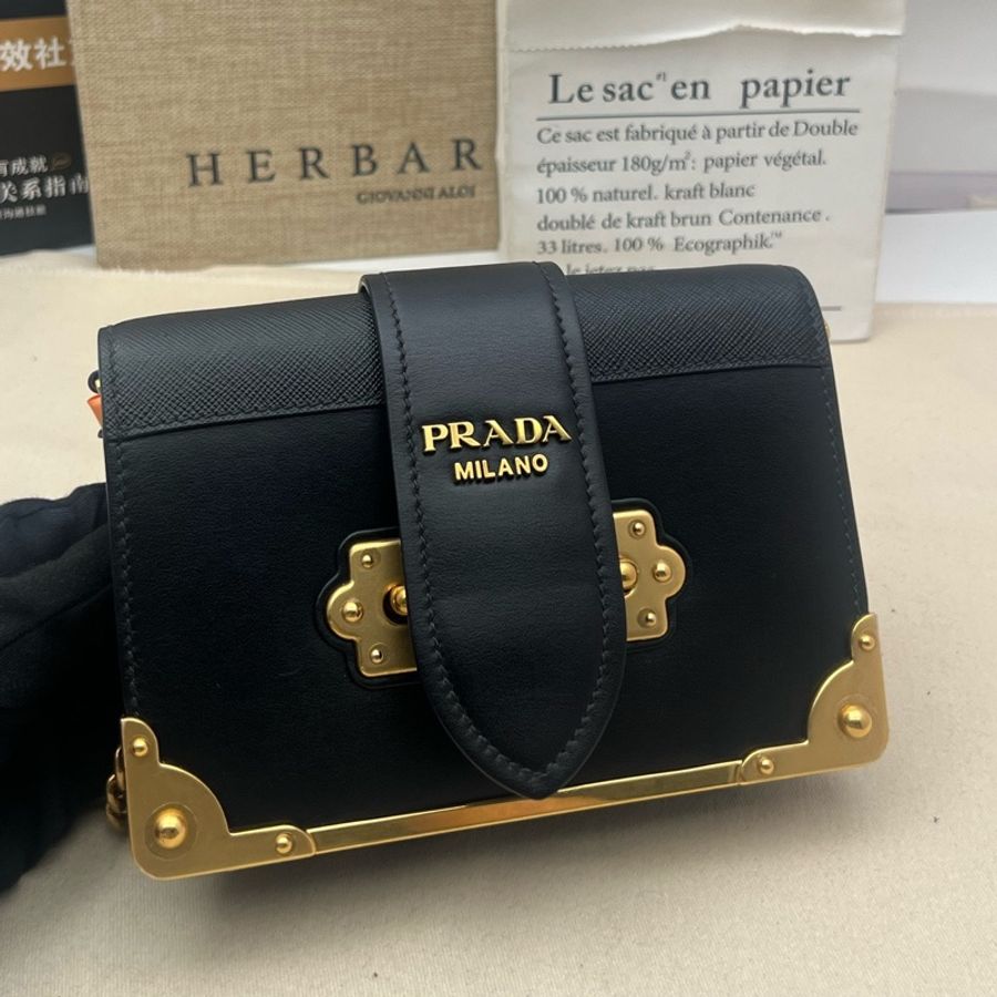 Prada/普拉達 prada黑金宮廷盒子包-3