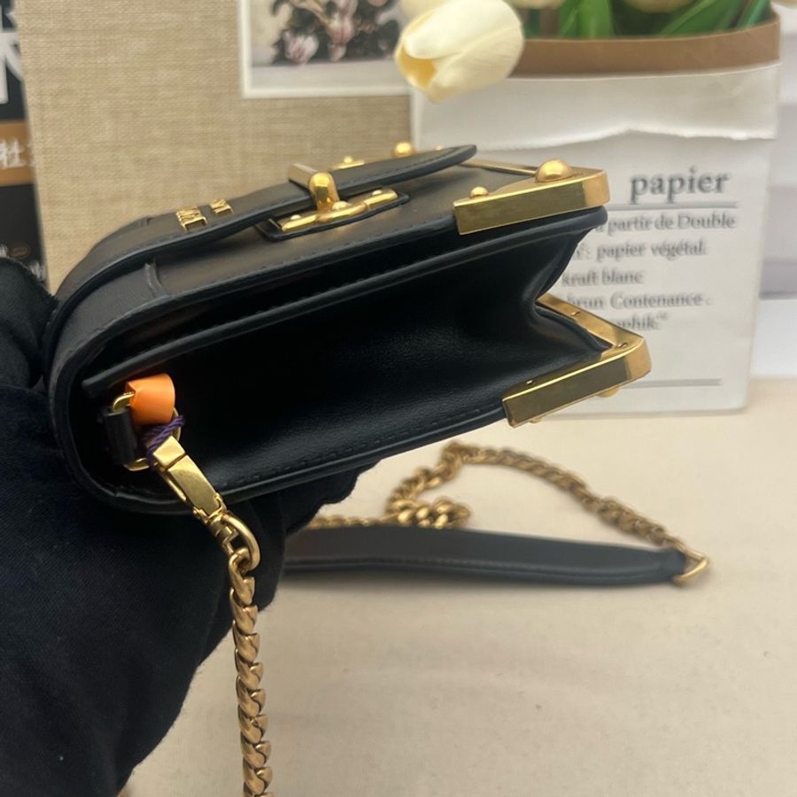 Prada/普拉達 prada黑金宮廷盒子包-4