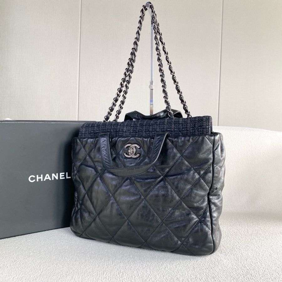 Chanel • 經典黑銀油臘牛皮拼毛呢托特包-7