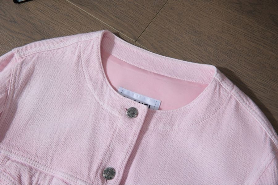 Chanel Jacket 粉紅圓領金扣短外套-7