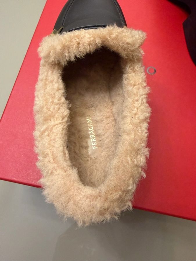 Ferragamo 冬季全新款絨毛樂福鞋-3
