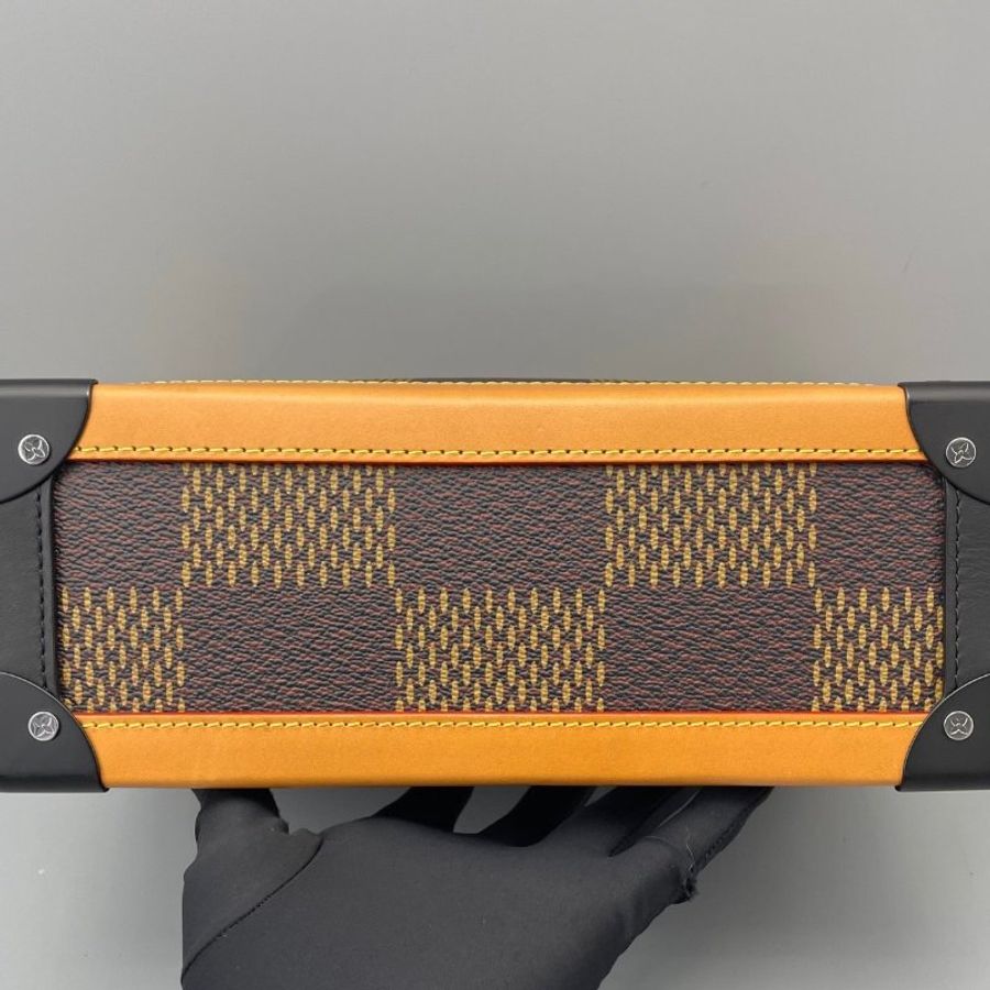 LV nigo聯名soft trunk老花 芯片款25*18*10cm 98新配件塵袋 肩帶-4