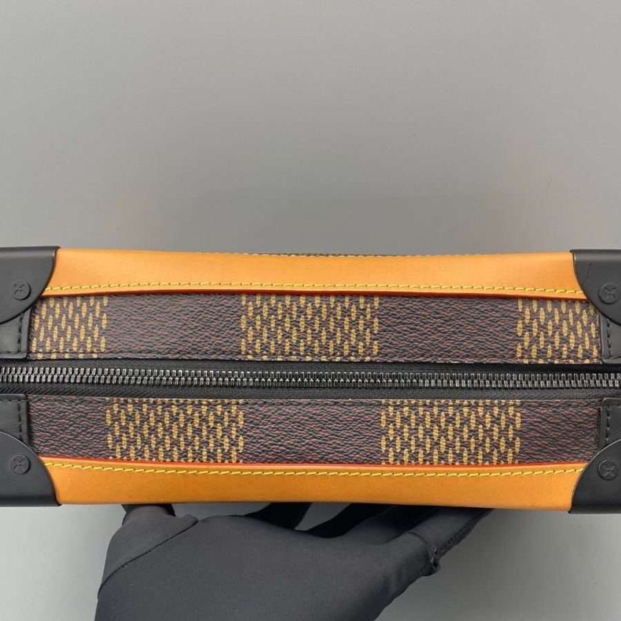 LV nigo聯名soft trunk老花 芯片款25*18*10cm 98新配件塵袋 肩帶-6