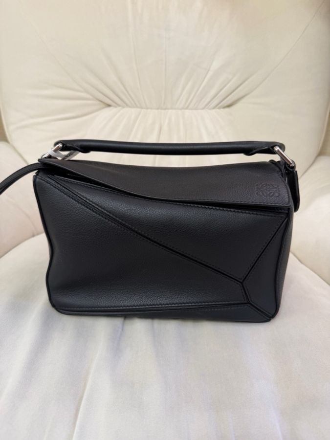 羅意威 Loewe全黑小號puzzle男女同款 無附件 底長24cm。-1