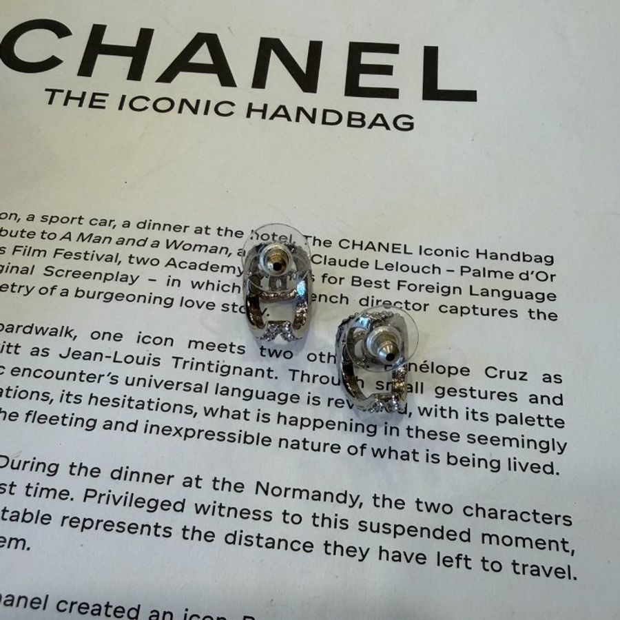 CHANEL 造型水鑽雙C耳環-3
