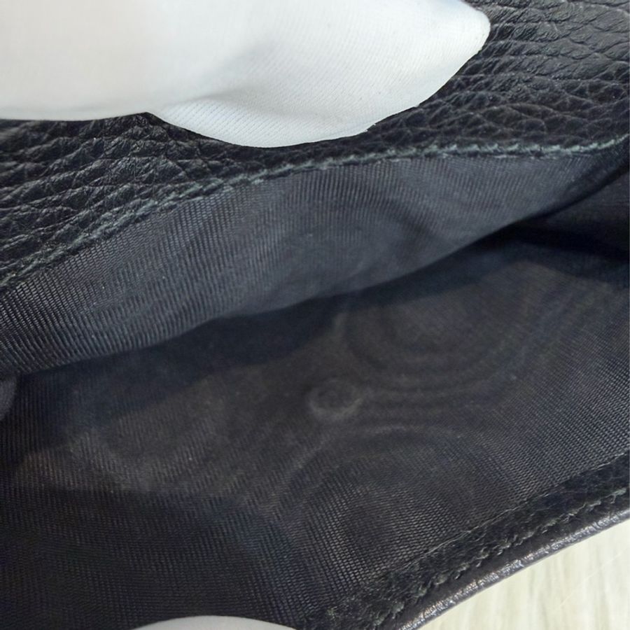 GUCCI 456122 黑牛皮 金釦 對折 短夾-42