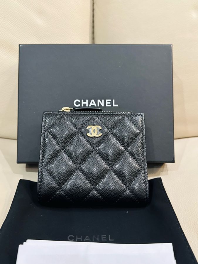 Chanel 香奈兒 黑色對開短夾/黑色淡金款/荔枝牛皮/全新閒置美品-1