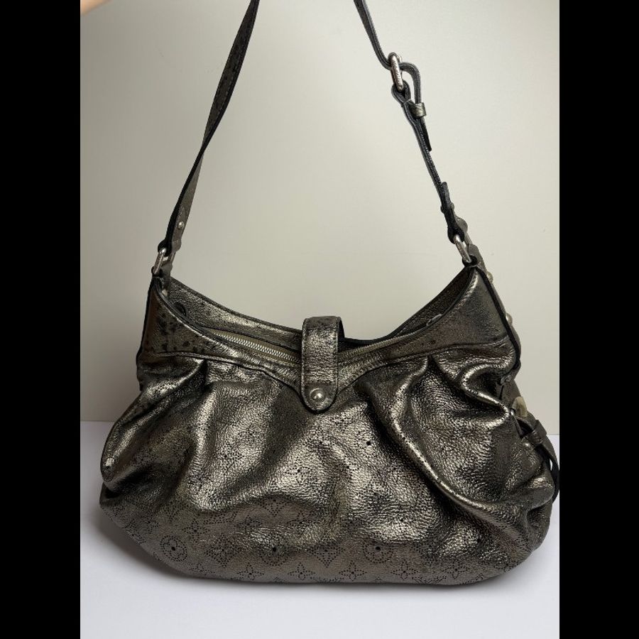 LouisVuitton/路易威登 全皮鏤空 hobo 單肩包，經典款，容量超大-2
