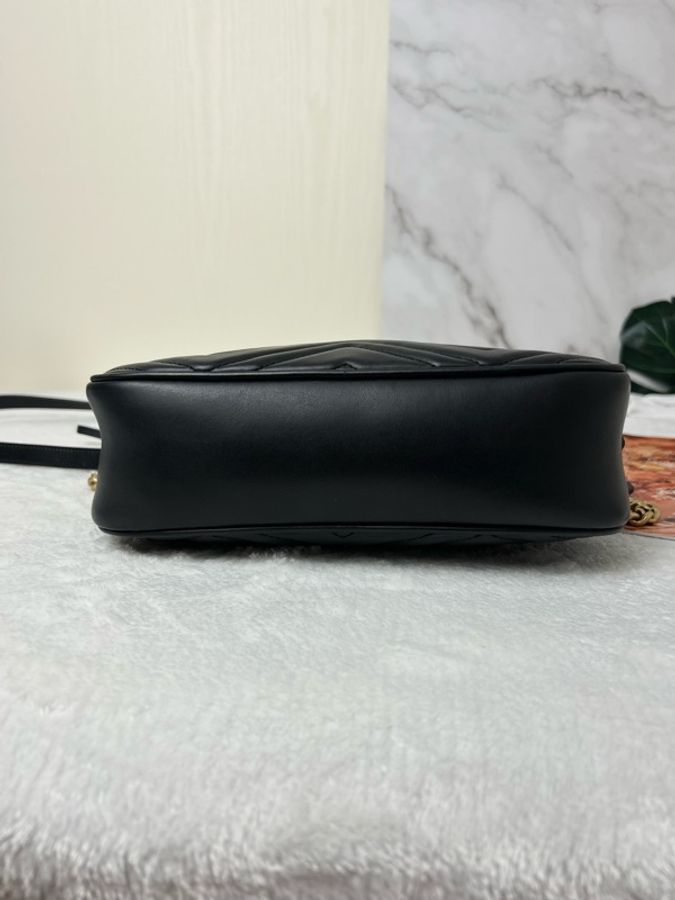 Gucci 雙 G Marmont 中號相機包-12