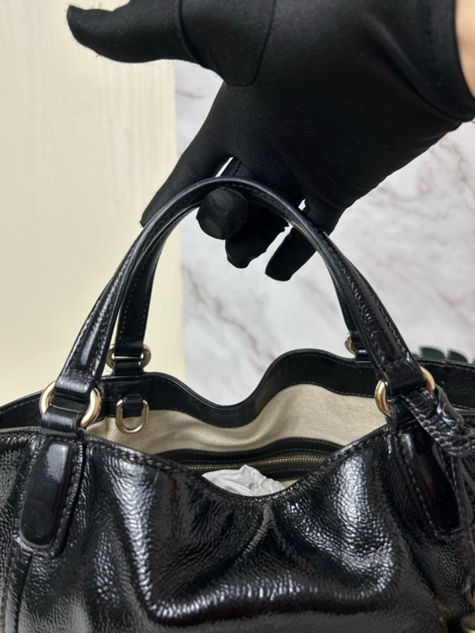 Gucci Soho 漆皮手提斜背-4