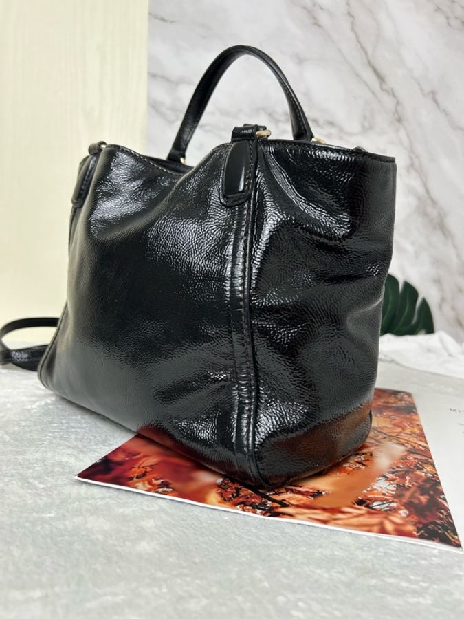 Gucci Soho 漆皮手提斜背-12