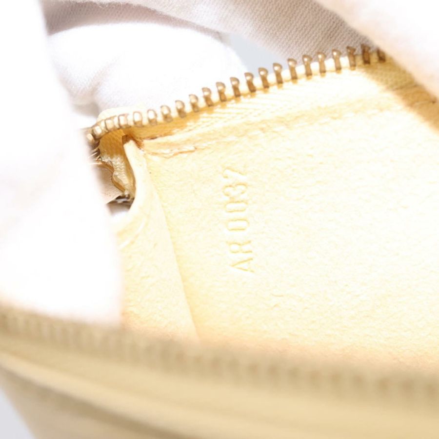 【日本直送】路易威登 Epi Pochette Accessoires 手拿包 香草色 M5294A LV Auth 195523V-10