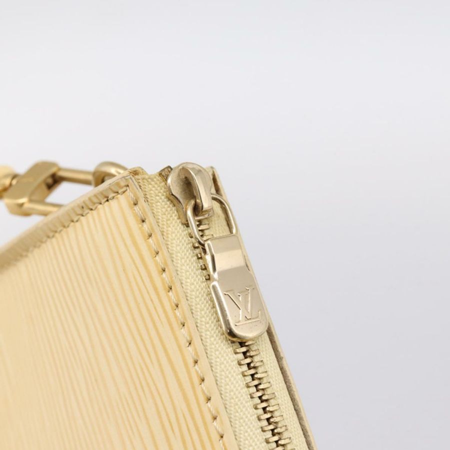 【日本直送】路易威登 Epi Pochette Accessoires 手拿包 香草色 M5294A LV Auth 195523V-17