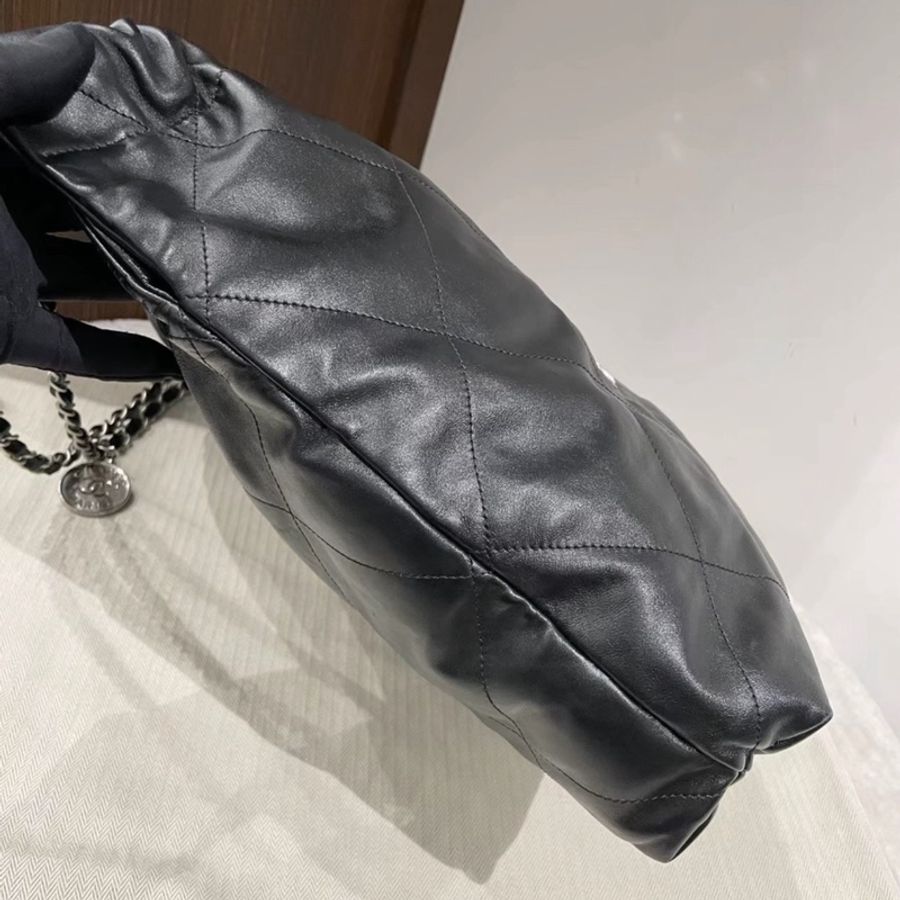 香奈兒黑銀22bag中號-1