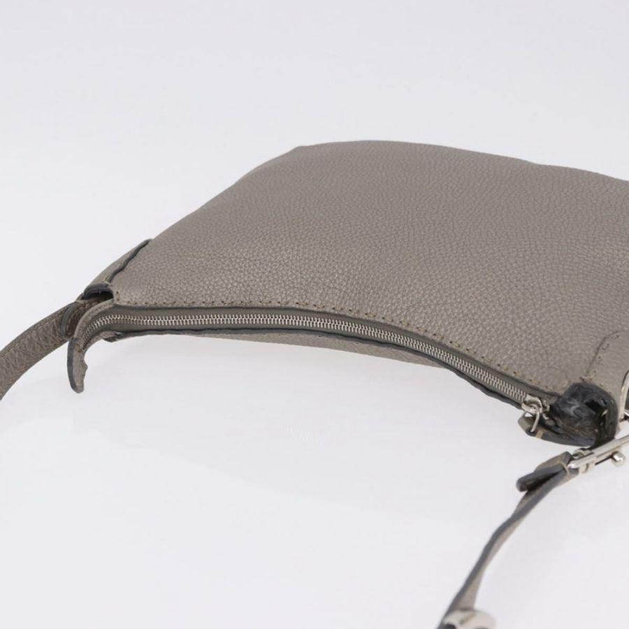 【日本直送】FENDI Celeria 銀色皮革單肩包 正品 195754V-5