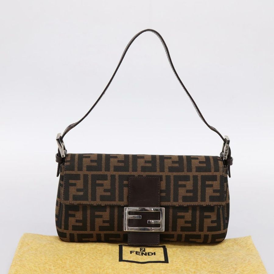 【日本直送】FENDI Zucca帆布Mamma Baguette單肩包 棕色銀色 正品 BA14998SAV-21