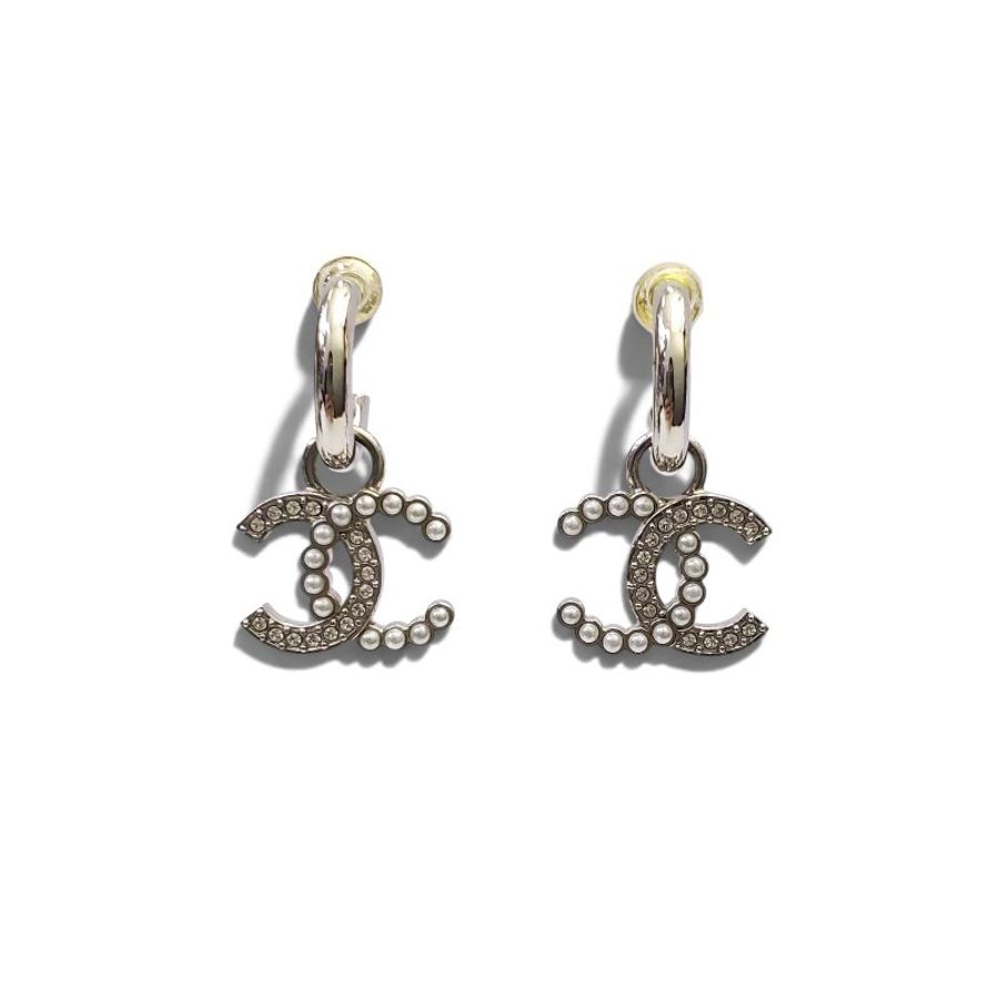 不議價 【全新 未使用品】  Chanel  CC 珍珠吊墜耳環-9