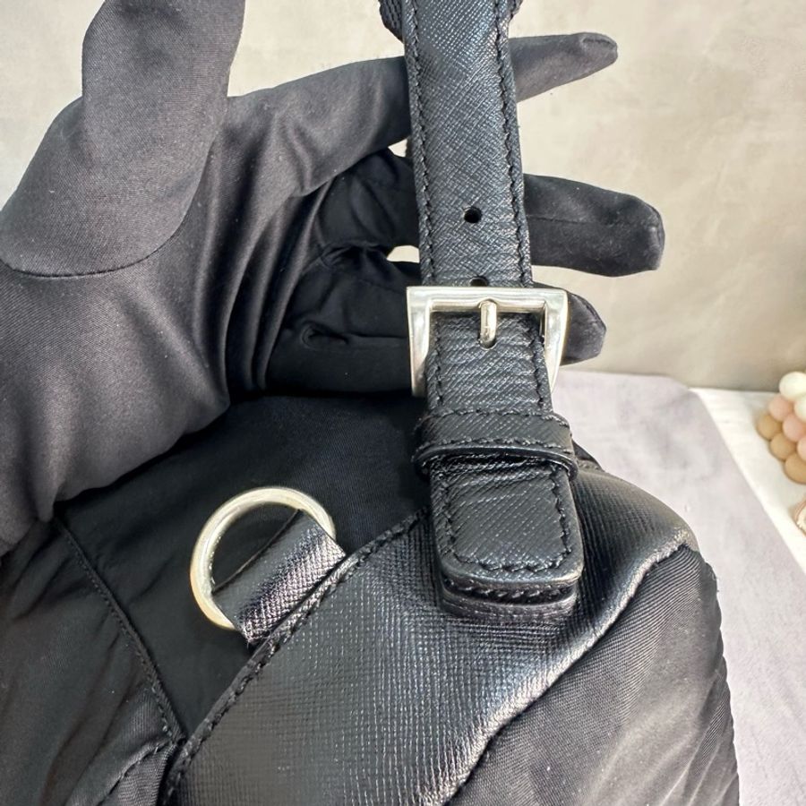 【赫蒂國際精品】 Prada黑色尼龍後背包vintage-11