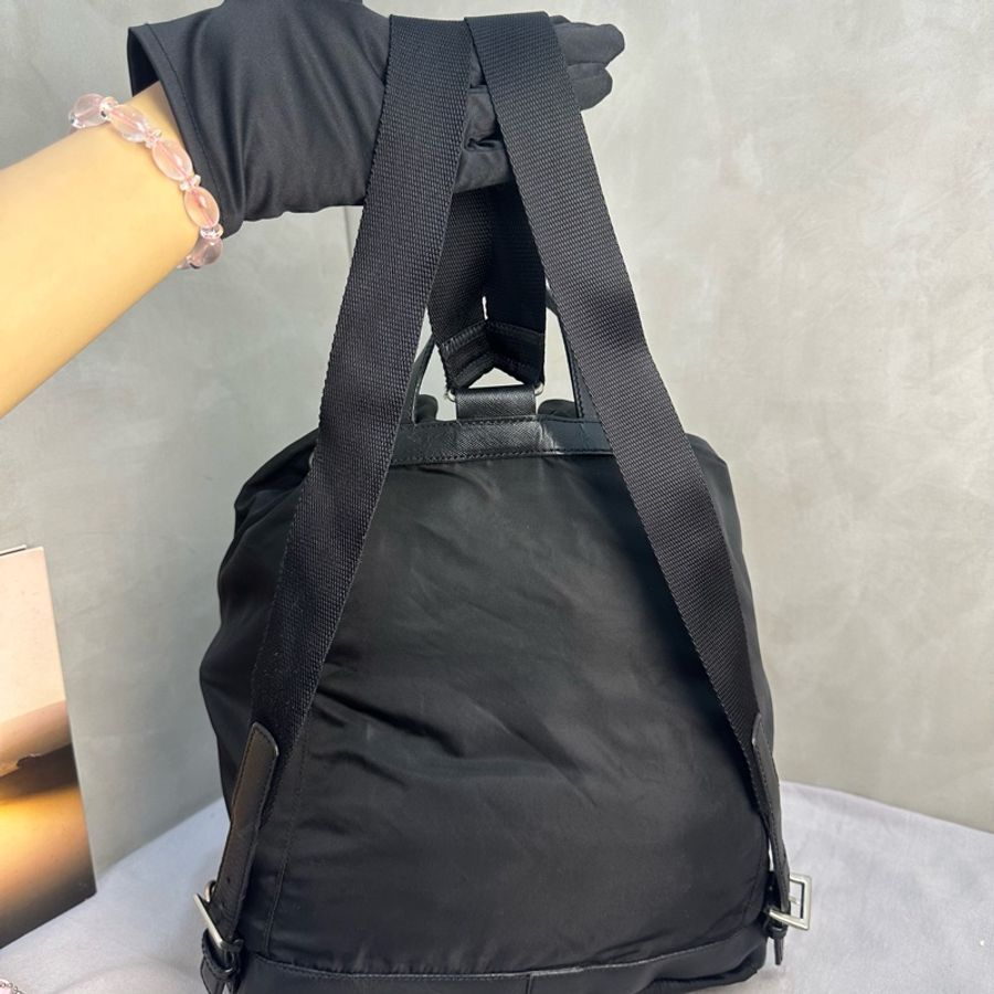 【赫蒂國際精品】 Prada黑色尼龍後背包vintage-14