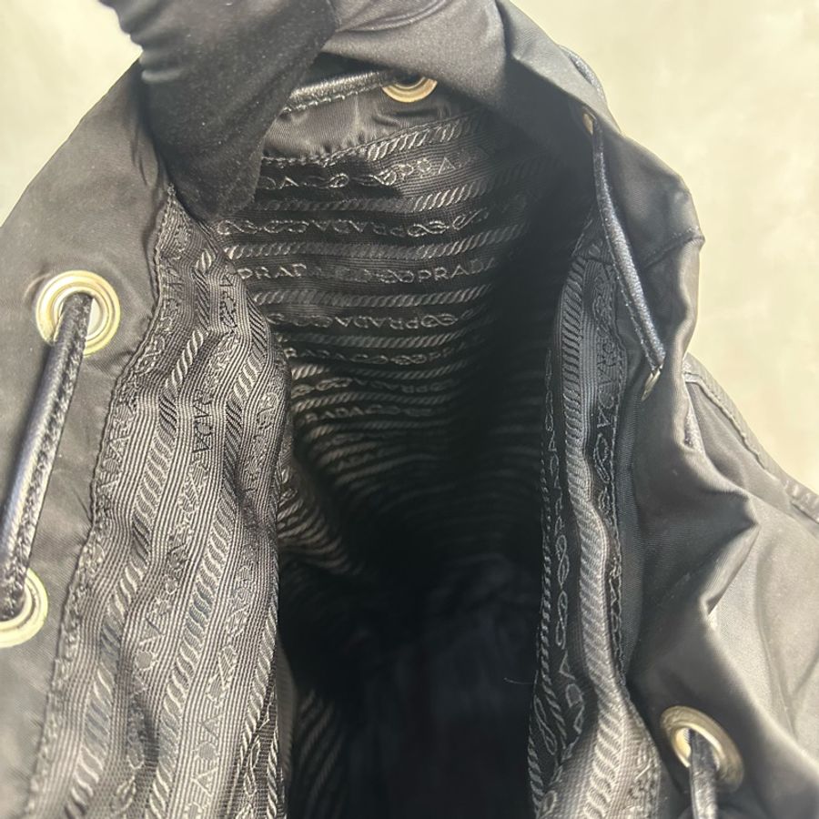 【赫蒂國際精品】 Prada黑色尼龍後背包vintage-36