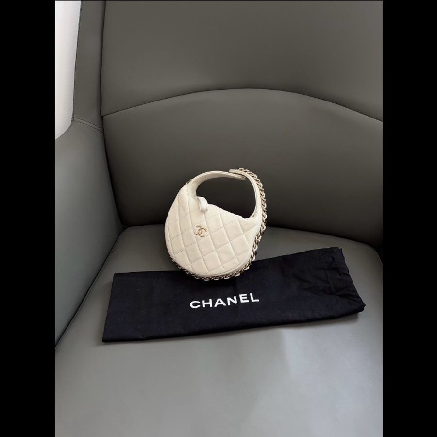 Chanel香奈兒 23c Pouch白金呼啦圈月牙包 新款鐳射99新✨️-4