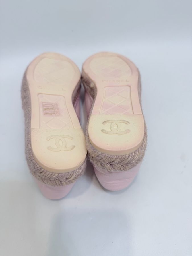 Chanel 粉紅羊皮雙C漁夫平底鞋38號-13