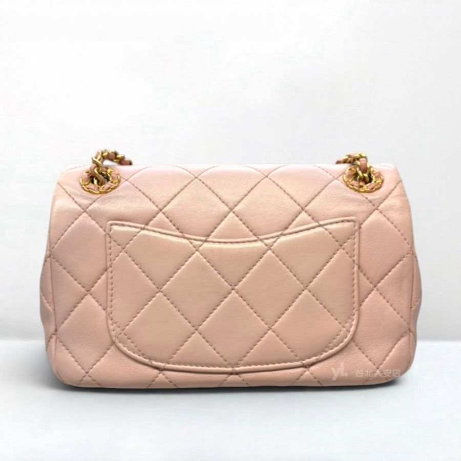 A13460-CHANEL 19系列 櫻花粉色羊皮金釦20cm口蓋包 AS4780-3