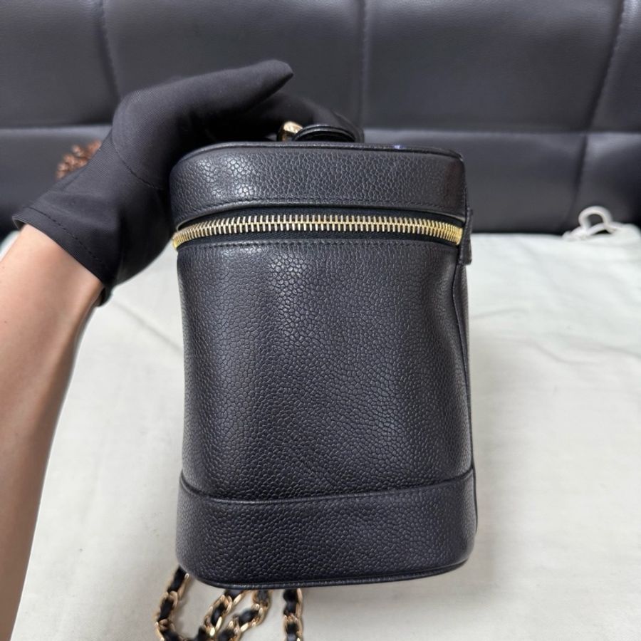 Chanel • 經典黑金荔枝牛皮化妝鏈條包 Vanity-5
