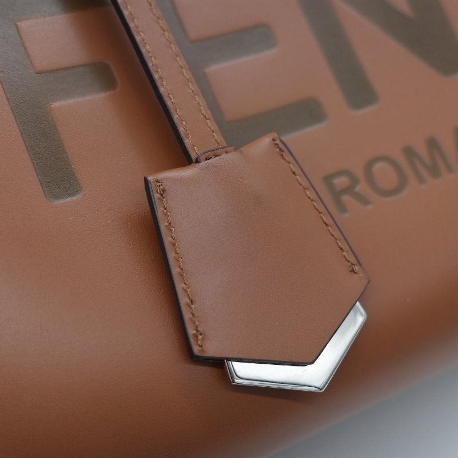 Fendi 芬迪 8BL 中型 By The Way 焦糖色 Logo 牛皮 波士頓包 手提包 斜挎包-6