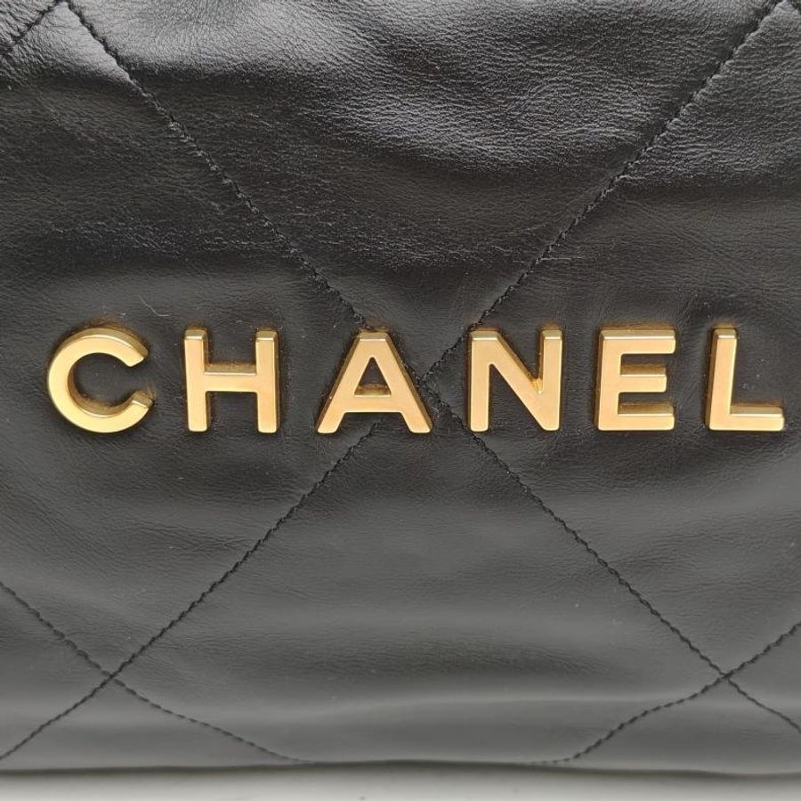 CHANEL 22BagTote托特包中號黑色牛皮革晶片金扣晶片肩背包-4