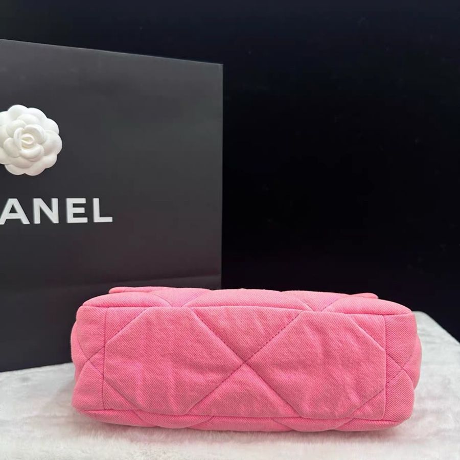 Chanel • 經典粉色牛仔金釦19 Bag小號 全配-6