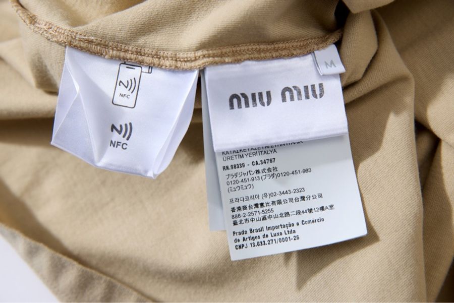 MIU MIU 卡其色立體浮雕logo長袖上衣 SizeM-5
