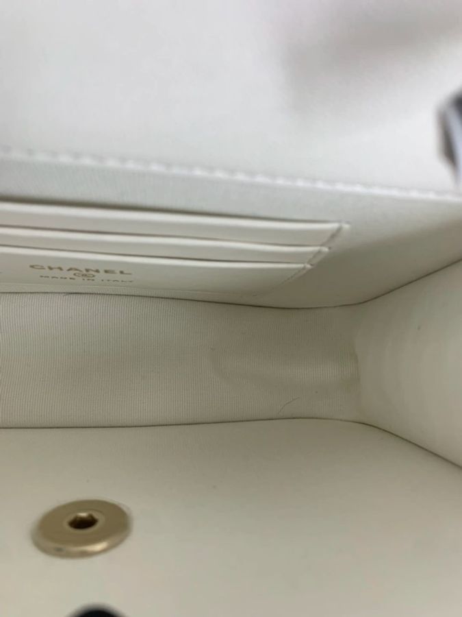 香奈兒26C珍珠手柄白雪公主大WOC 白金羊皮 尺寸18133.5 Chanel 26C Pearl Handle Snow White Large WOC, White Lambskin with Silver Hardware Size: 18133.5 cm-8