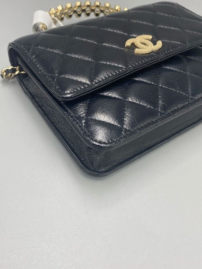 香奈兒24P珍珠手柄大WOC 黑金油蠟皮 尺寸19~13~3.5 Chanel 24P Pearl Handle Large WOC, Black Shiny Calfskin with Gold Hardware Size: 19133.5 cm-5