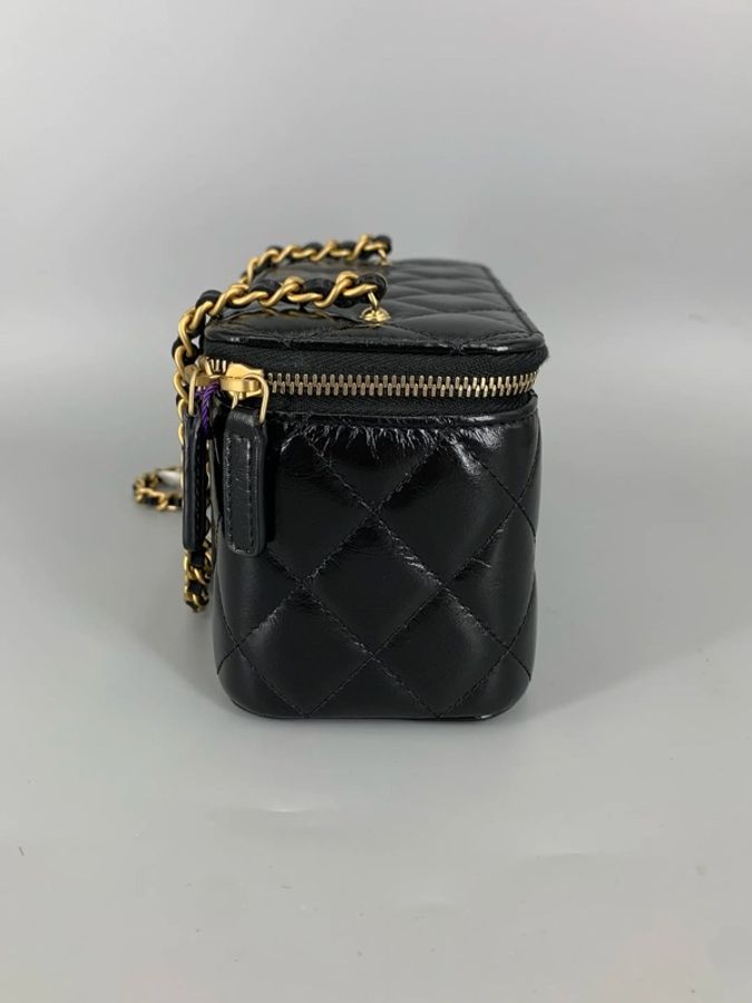 香奈兒24B化妝盒黑金油蠟皮 全套 尺寸16.5~10~8cm Chanel 24B Vanity Case, Black Shiny Calfskin & Gold Hardware, Full Set Size: 16.5~10~8 cm-2