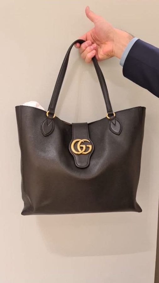 GUCCI 黑色 牛皮 GGMarmont 肩背包-0