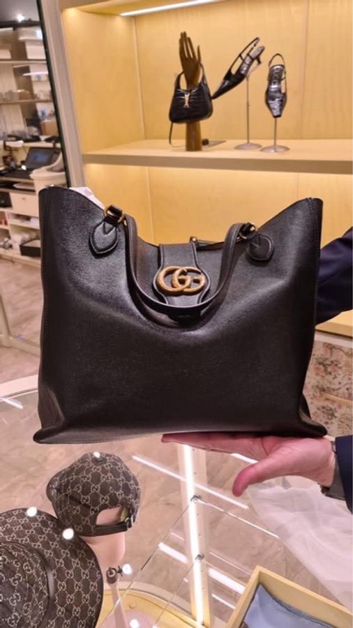 GUCCI 黑色 牛皮 GGMarmont 肩背包-1