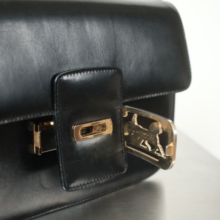 CELINE Vintage 1970-1980s 思琳雙面馬車扣 Box小牛皮風琴肩背包-12