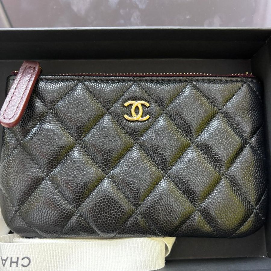 CHANEL 香奈兒經典銀色雙C LOGO菱格紋皮零錢包-1