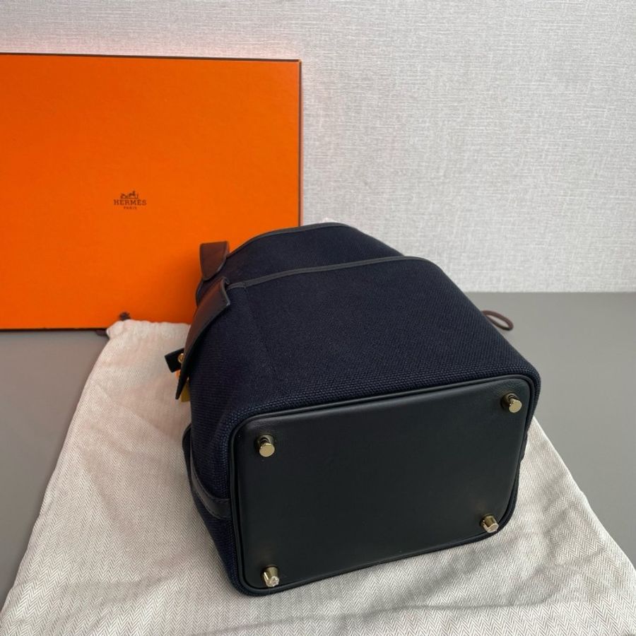 Hermes愛馬仕 Picotin菜籃子18
黑金cargo帆布拼皮水桶包 99新✨️-5