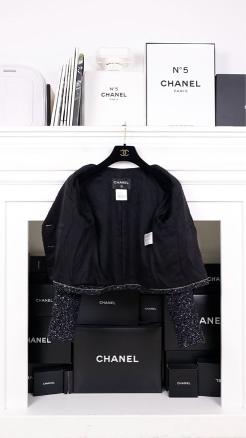 Chanel 15年迪拜系列黑金彩色细闪琉璃扣两口袋crop短外套-1
