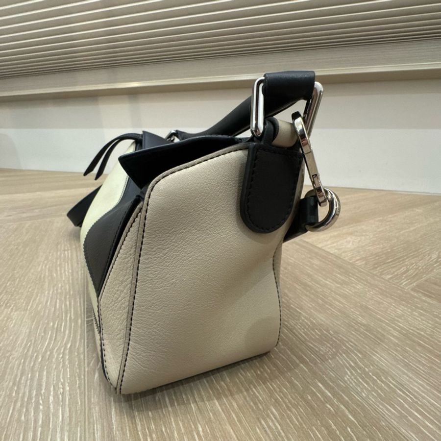 Loewe puzzle small 黑米白粉拼色-1