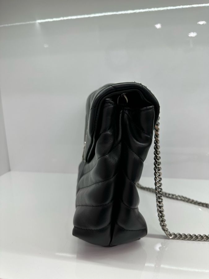 YSL聖羅蘭Loulou黑金鍊條包 16年 尺寸23x17-4