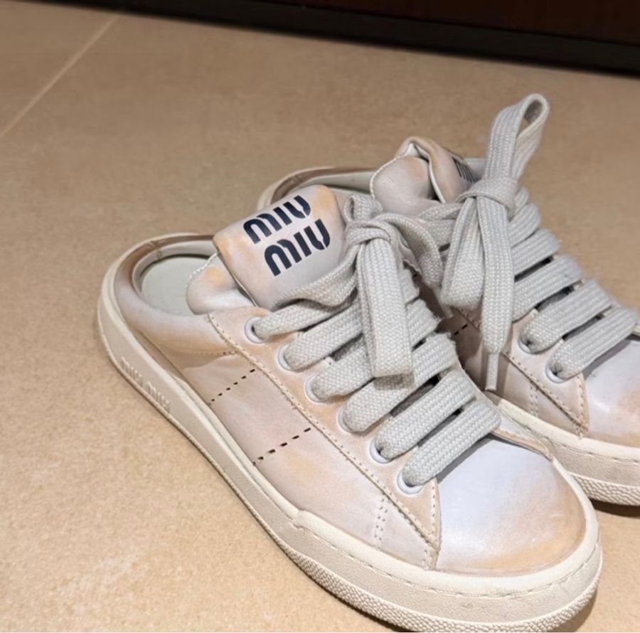 Miu Miu 做舊款髒髒奶白色半拖 牛皮小髒鞋 37-11