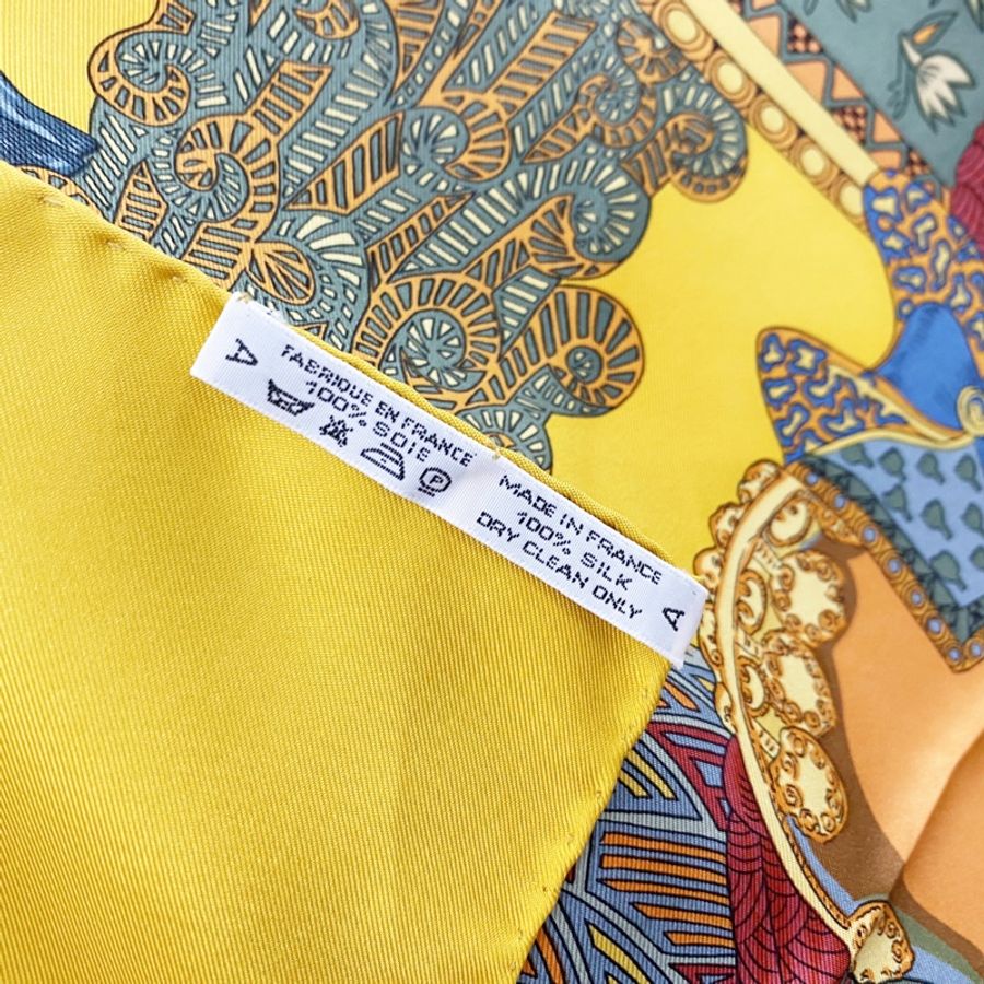 Hermès 愛馬仕 Carre90 駿馬的披掛 黃底彩色駿馬真絲丝巾-7