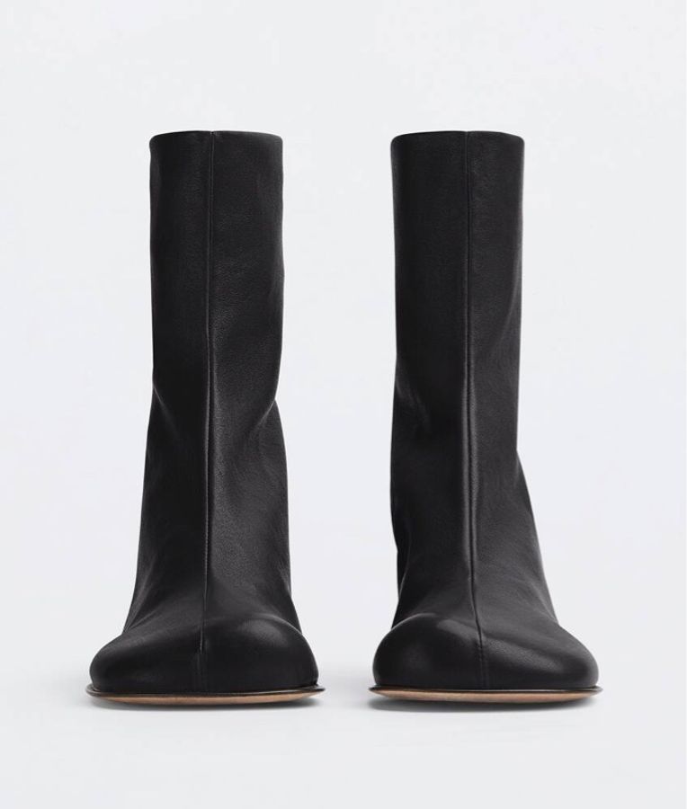 Bottega Veneta Bloc Ankle Boots 採用黑色羊皮製成-5