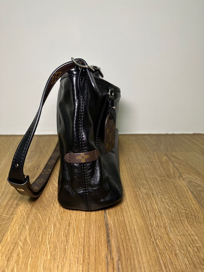 LV Carryall EW 單肩包 黑武士 橫版 黑色 M28160-3